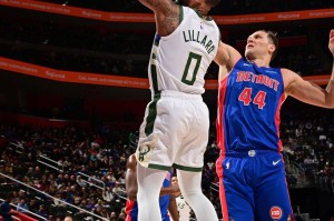 中欧体育下载-密尔沃基雄鹿集结日防线松动今晚华盛顿奇才主帅复盘，这操作让人直呼：库里关键时刻战术调整 